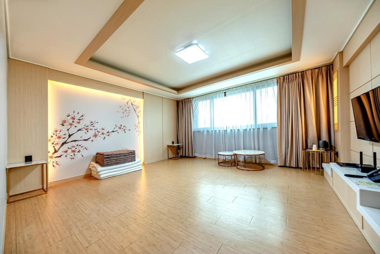 Hs Tourist Hotel Yeosu Ngoại thất bức ảnh